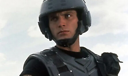 Starship Troopers Extermination : Casper Van Dien sera à la gamescom 2024 avec les développeurs